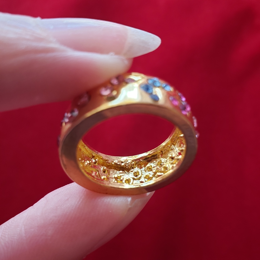 Gold tone Ring with blue and pink Rignstone - Picture 4 of 7